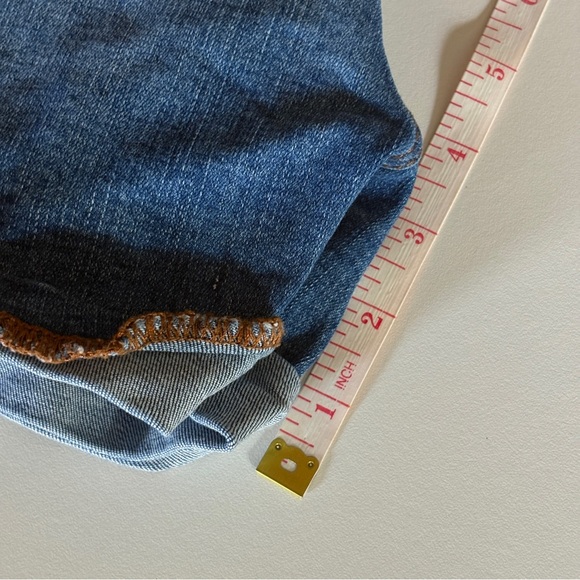 KanCan Distressed Cuffed Denim Shorts - Picture 7 of 7